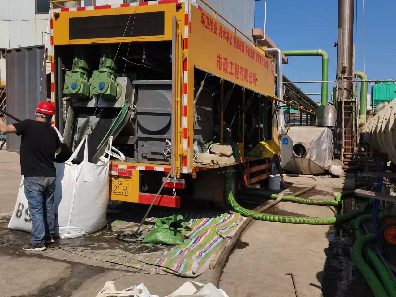 邕宁淤泥压干处理